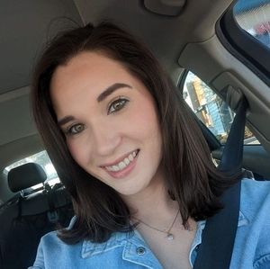 Meet your Posher, Brooke